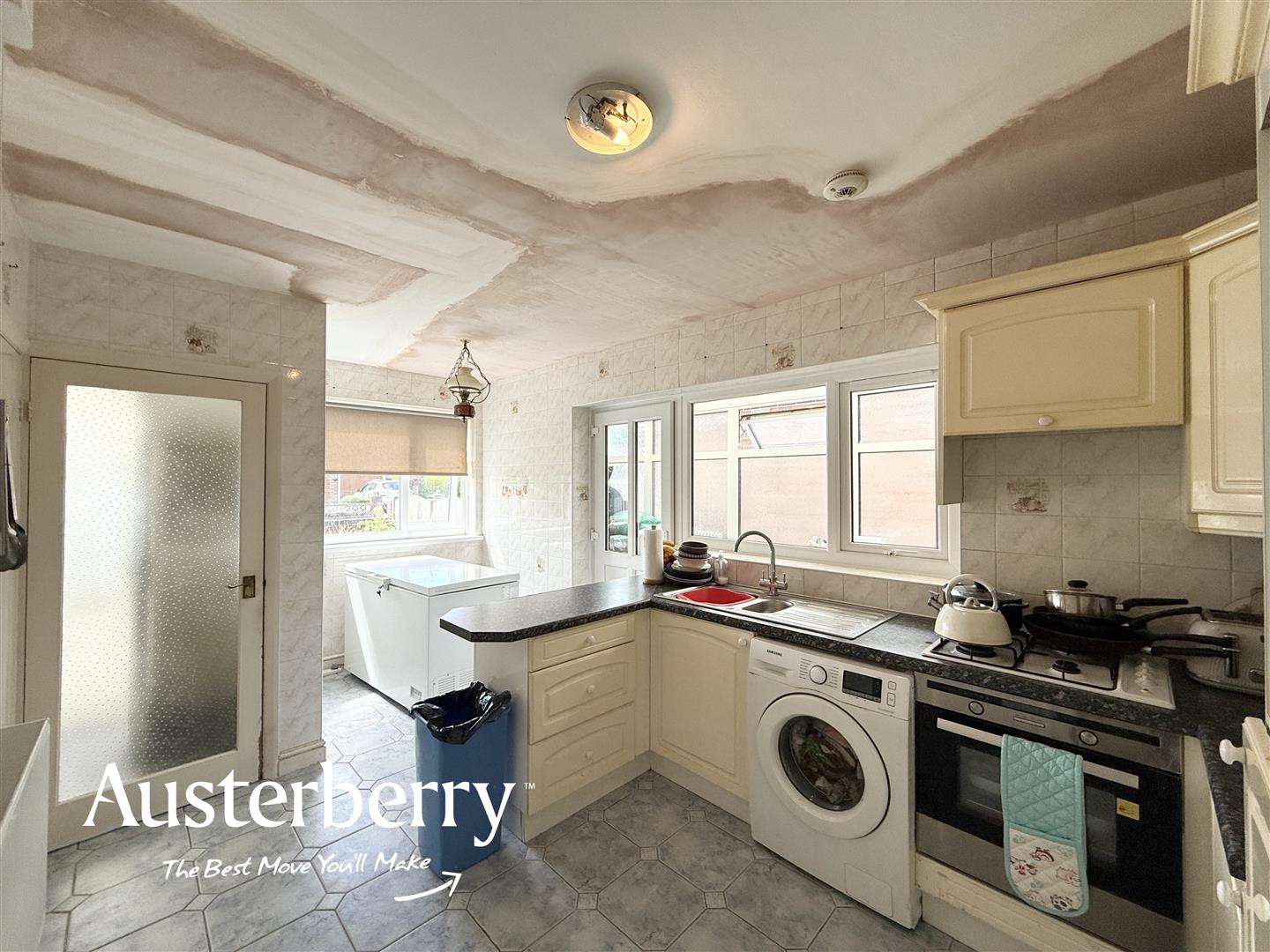 3 bed property in Golborn Avenue, Stoke-On-Trent